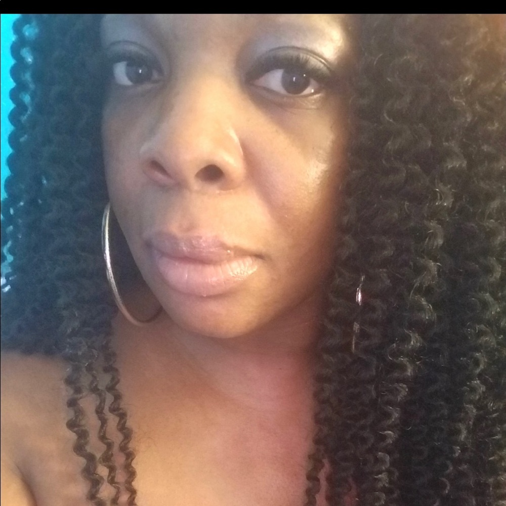 Meet your Posher, Shawna